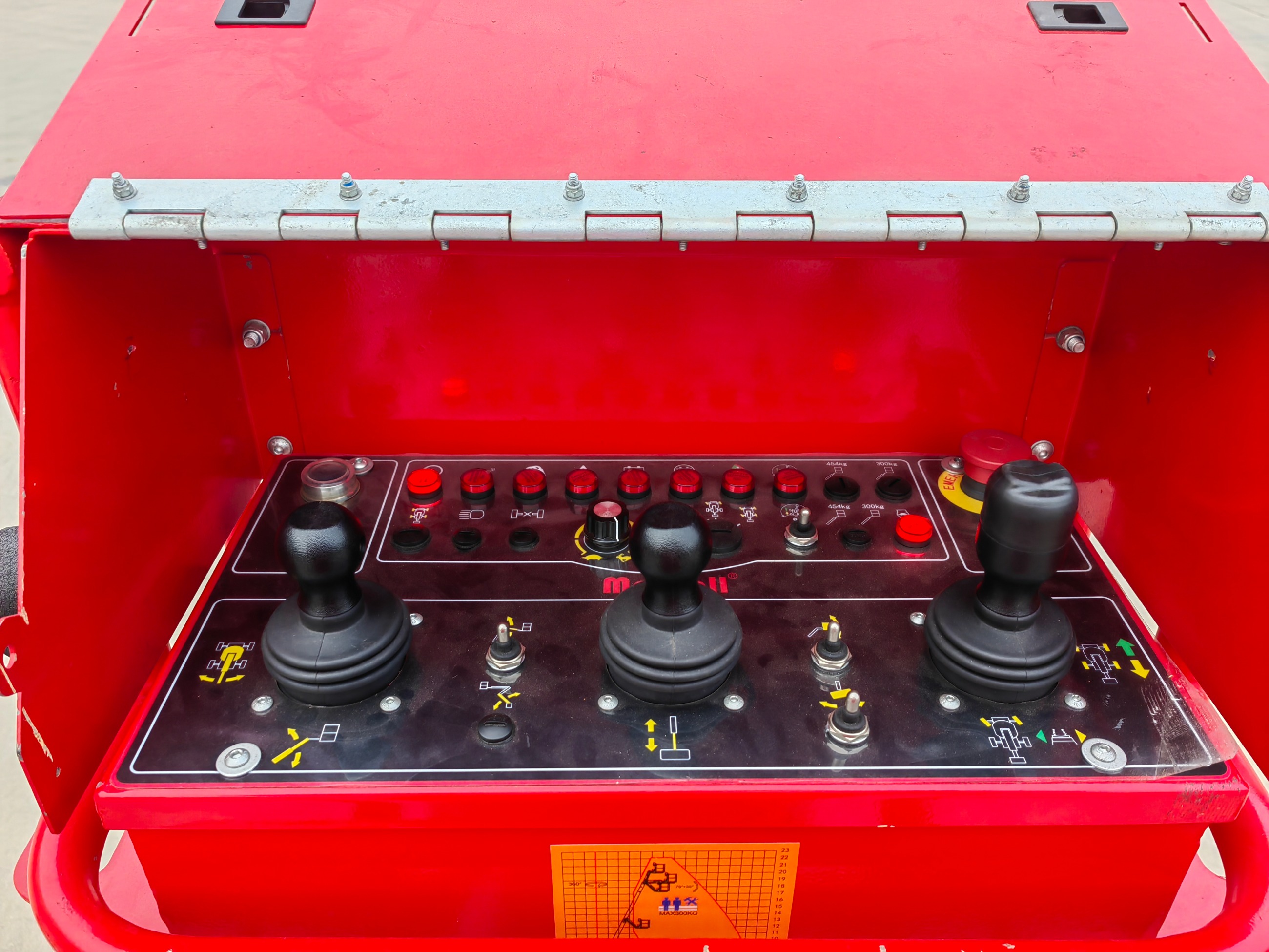 自行式直臂型高空作業(yè)平臺(tái),HT220JE / HT285JE / HT350JE